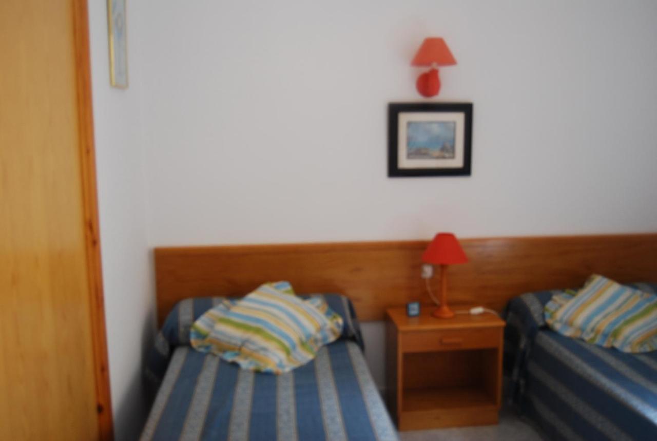 Es Pins Apartment Cala Blanca  Room photo