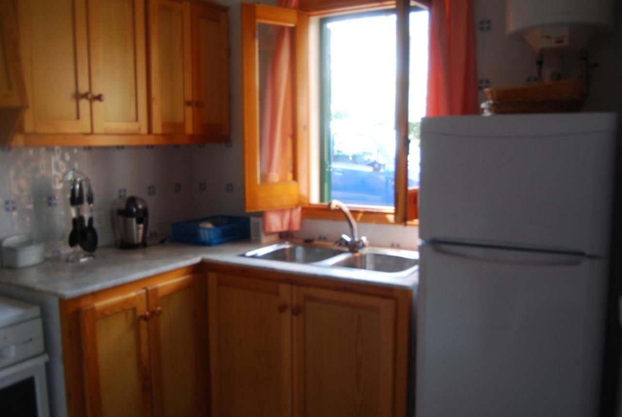 Es Pins Apartment Cala Blanca  Room photo